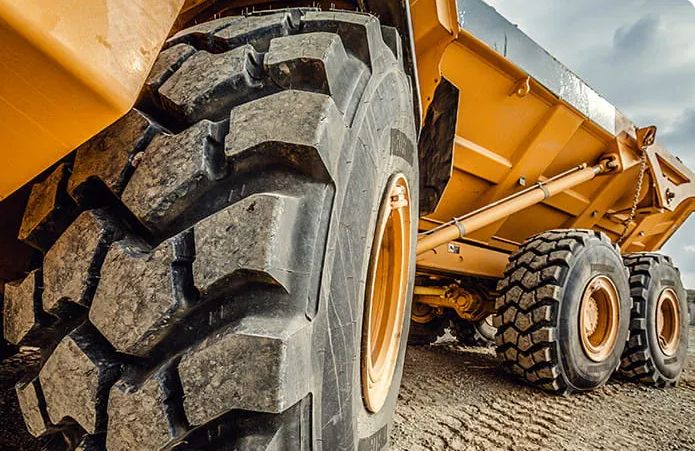 Earthmoving tyres